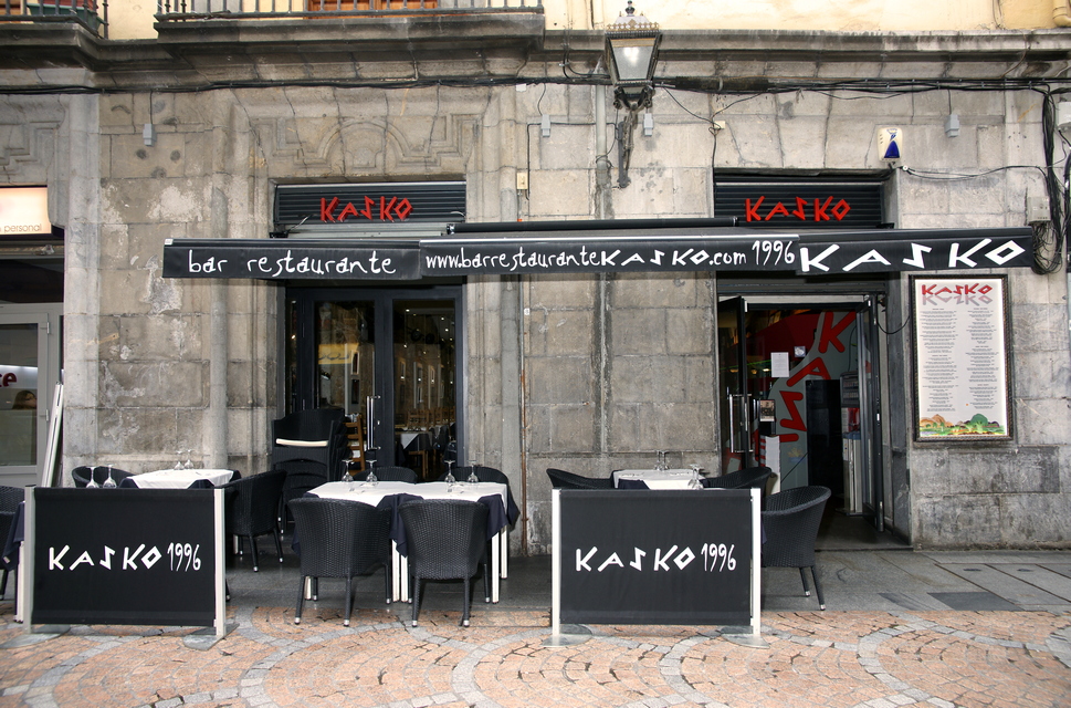 Restaurante donde la gastronomía y arte se asocian en una atmósfera perfecta.                                             