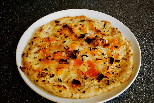 restaurante-sagar-madrid-hindu-pizza-queso-pan.jpg