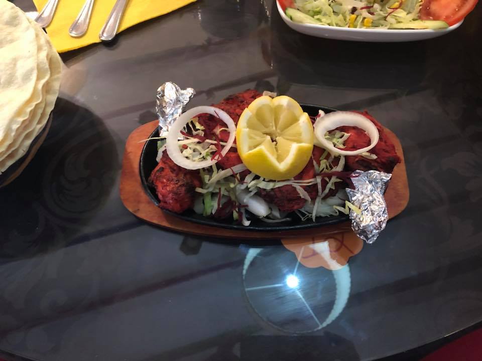 plato-verdura-cebolla-limon-restaurante-royal-india-santa-eulalia-des-riu-ibiza-baleares.jpg