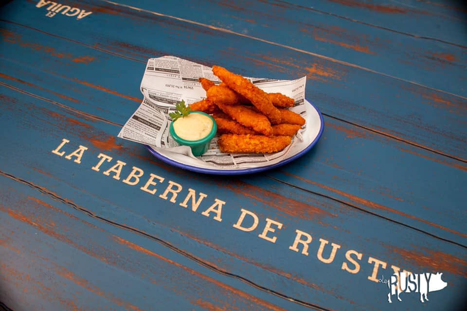 Las mejores costillas y hamburguesas americanas a 7 minutos a pie del Palacete de Laredo en el centro de Alcalá de Henares.