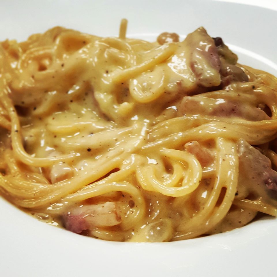 plato-pasta-spaguetti-carbonara-restaurante-sapore-a-italia-granada-andalucia.jpg