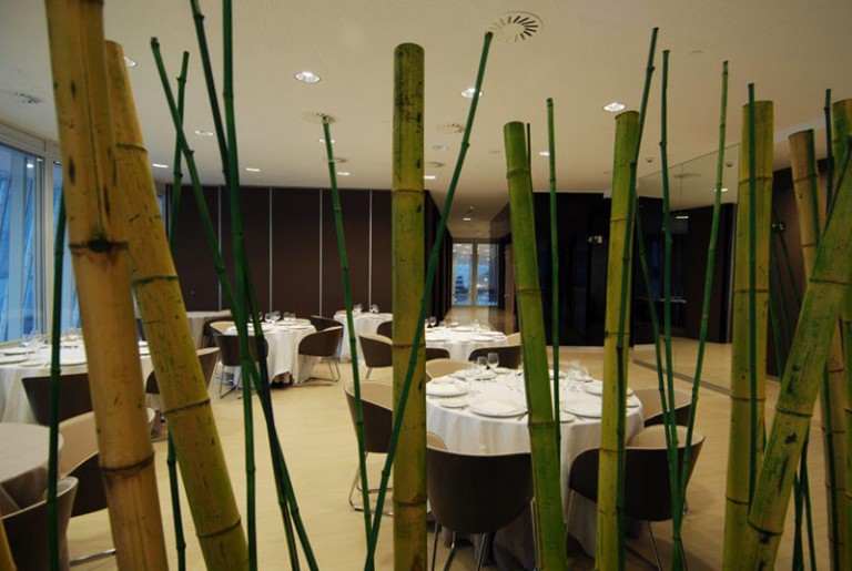 bambu-mesas-restaurante-torre-iberdrola-bilbao.jpg