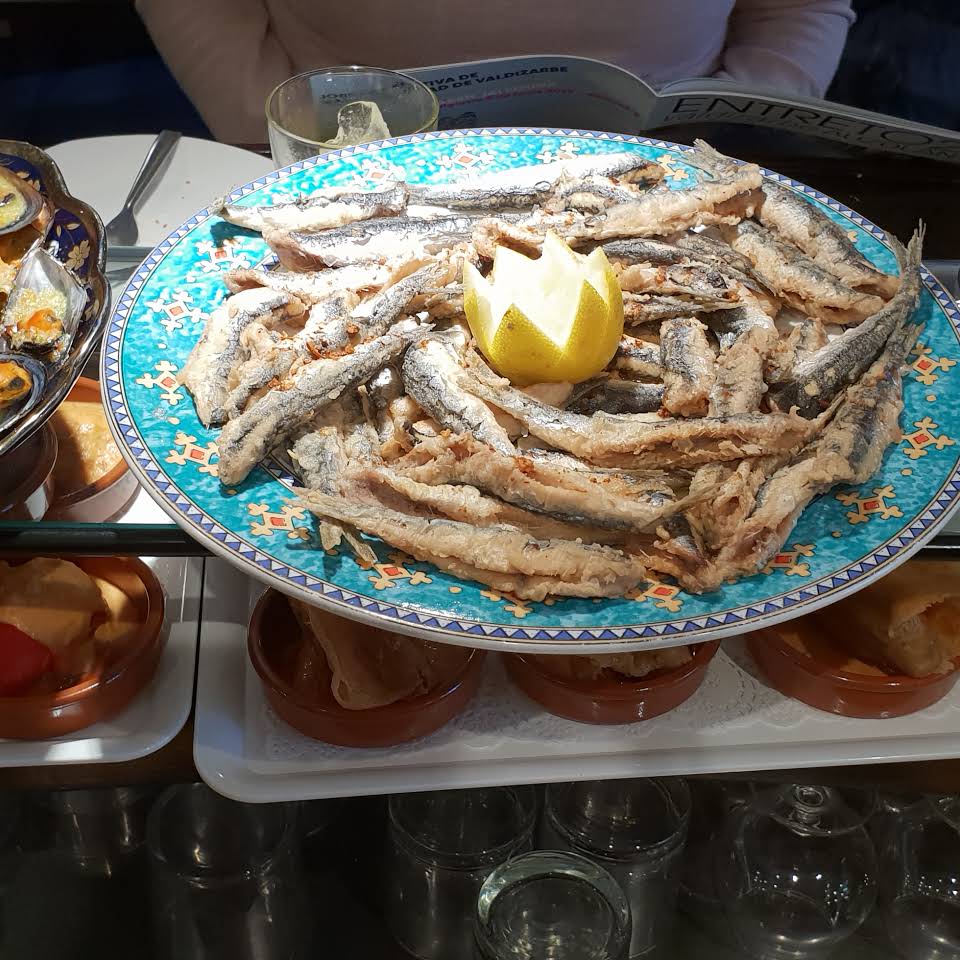 plato-anchoas-limon-restaurante-valdizarbe-puente-la-reina-navarra.jpg